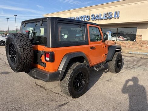 Used 2025 Jeep Wrangler Sport image 7
