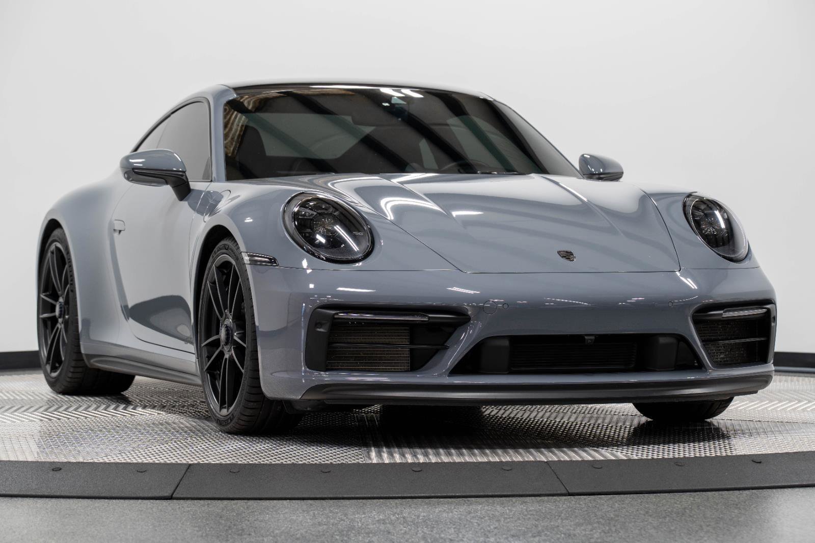 Used 2023 Porsche 911 Carrera GTS RWD image 1