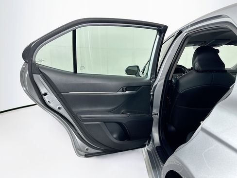 Used 2024 Toyota Camry SE FWD image 25