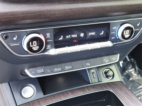 Used 2023 Audi Q5 2.0T Premium Plus image 18