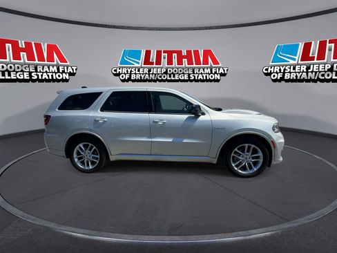Used 2024 Dodge Durango R/T RWD image 9