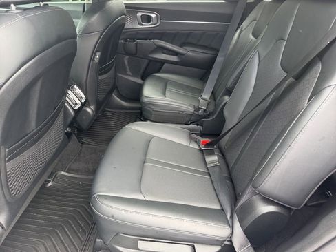 Used 2021 Kia Sorento SX AWD/4WD image 13