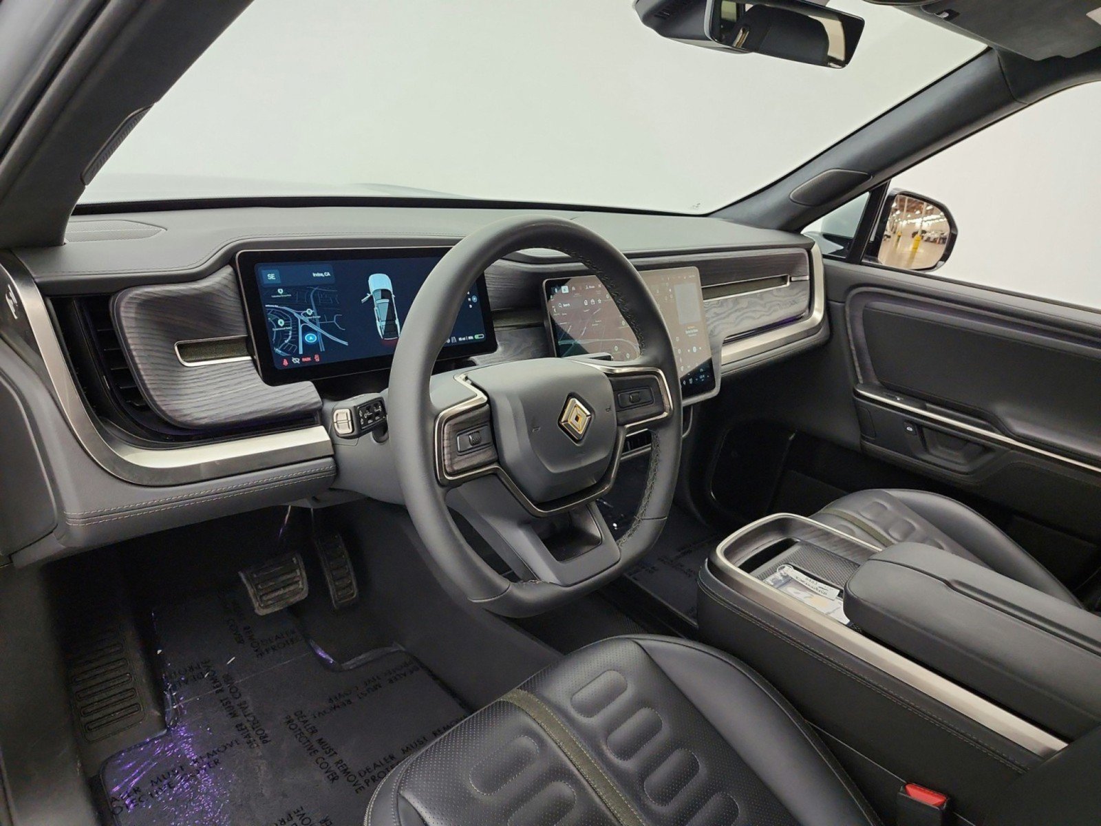 Used 2025 Rivian R1S Adventure Dual AWD/4WD image 9