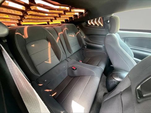 Used 2016 Ford Mustang Coupe RWD image 28
