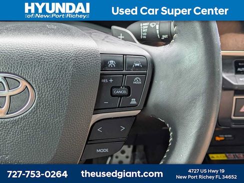 Used 2025 Toyota Camry SE FWD image 32
