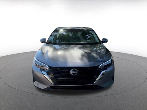Used 2024 Nissan Sentra SV image 3