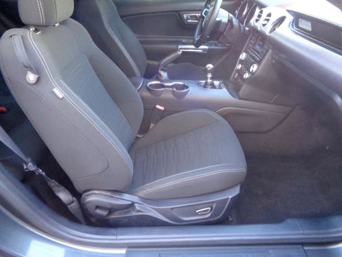 Used 2016 Ford Mustang GT image 28