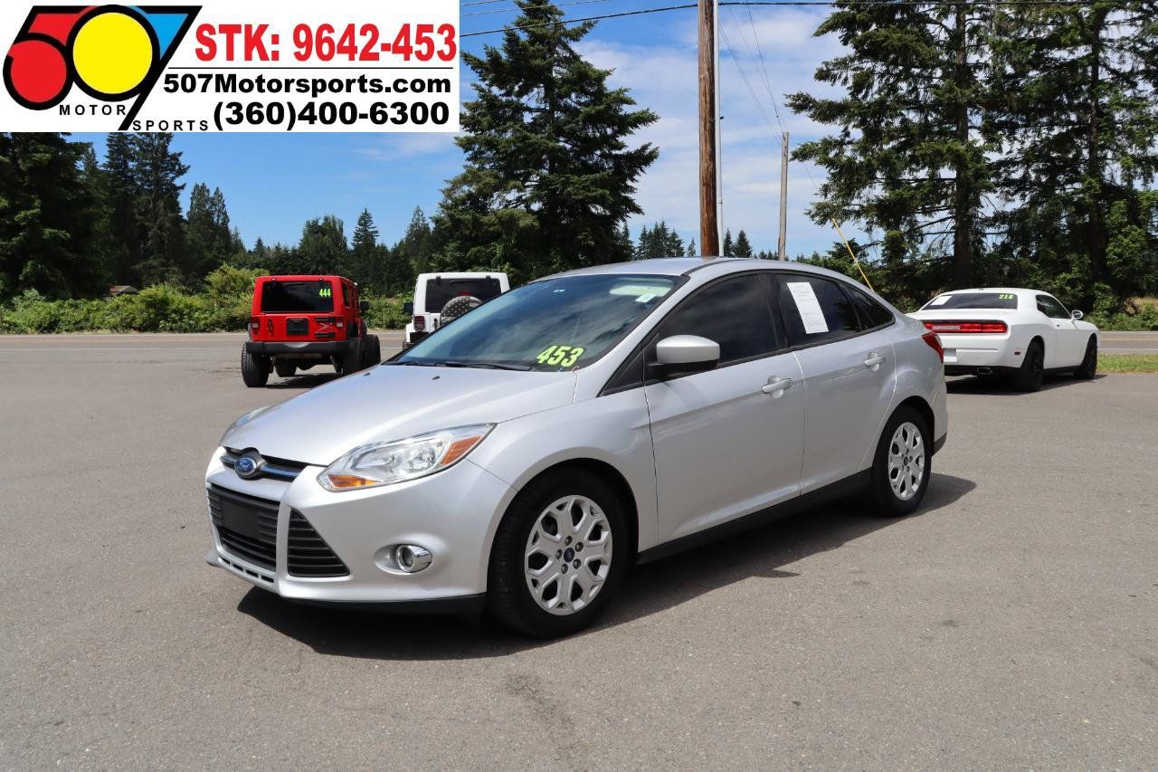 Used 2012 Ford Focus SE FWD image 2