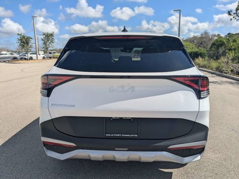 Certified 2023 Kia Sportage EX FWD image 6