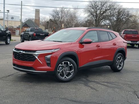 New 2026 Chevrolet Trax LT w/ Driver Confidence Package FWD image 25