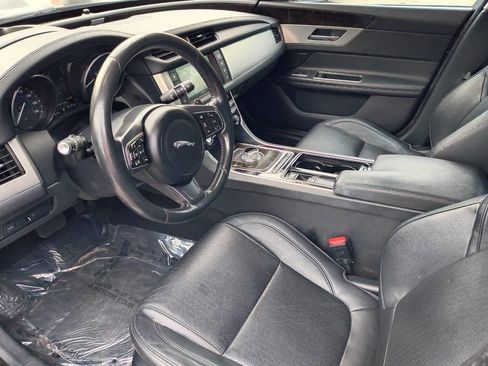 Used 2016 Jaguar XF Prestige image 28