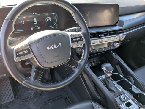 Used 2025 Kia Telluride S FWD image 15