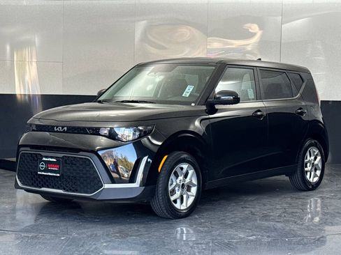 Used 2024 Kia Soul LX w/ Option Group 015 image 7