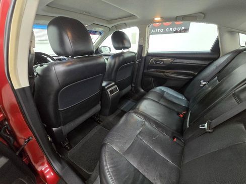 Used 2013 Nissan Altima 3.5 SL w/ Technology Pkg FWD image 17