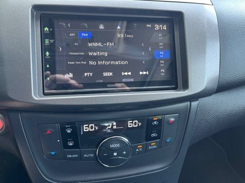 Used 2018 Nissan Sentra SV w/ Premium Package (P01) FWD image 12