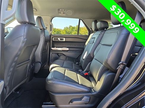 Used 2023 Ford Explorer XLT w/ Equipment Group 202A image 10