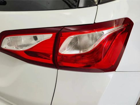 Used 2020 Chevrolet Equinox LS w/ LS Convenience Package FWD image 15