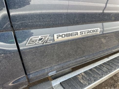 Used 2022 Ford F350 Lariat w/ Chrome Package image 21