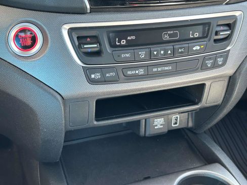 Certified 2023 Honda Ridgeline Sport image 18