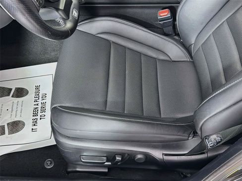 Used 2022 Lexus IS 350 F Sport RWD image 19