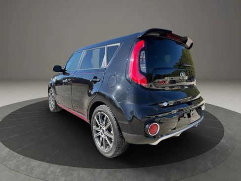 Used 2017 Kia Soul ! w/ Tech Package FWD image 3