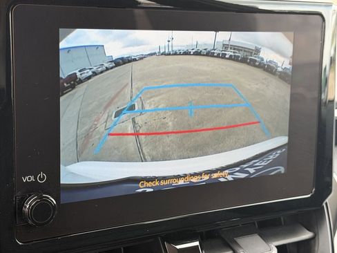 Used 2025 Toyota Corolla LE image 19