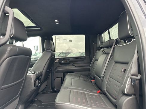 Certified 2025 GMC Sierra 2500 AT4X image 9