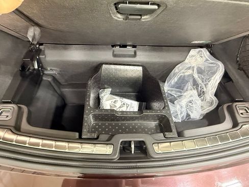 Used 2025 Volvo EX90 Ultra AWD/4WD image 48