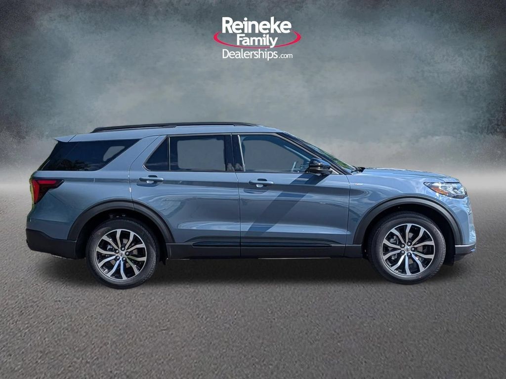 New 2026 Ford Explorer ST-Line AWD/4WD image 4