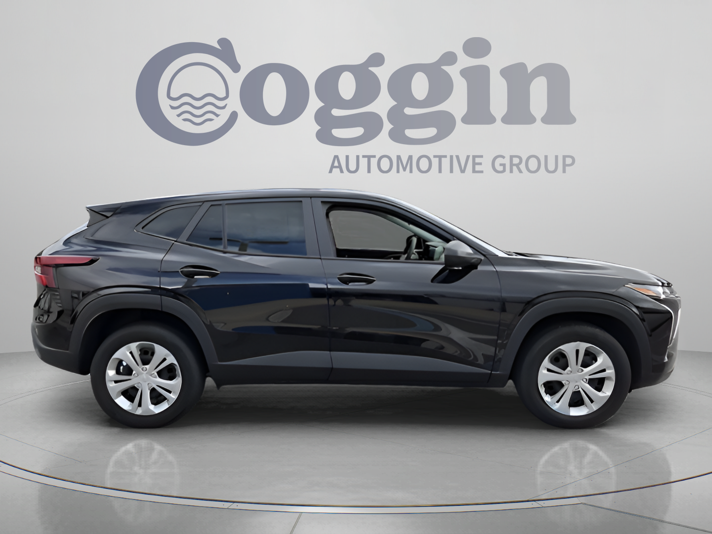 Used 2026 Chevrolet Trax LS FWD image 6