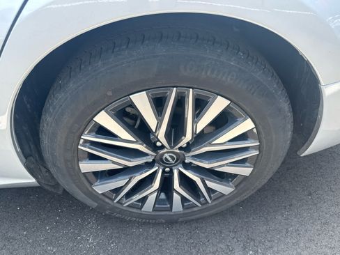 Used 2024 Nissan Altima 2.5 SV FWD image 6