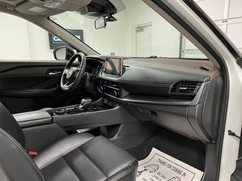 Used 2023 Nissan Rogue SV w/ SV Premium B Package image 56