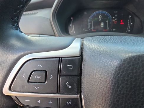 Used 2024 Toyota Grand Highlander AWD image 11