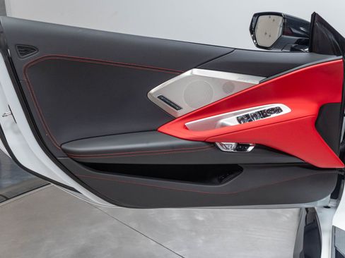 Used 2023 Chevrolet Corvette Z06 RWD image 5