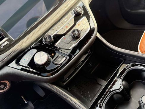 New 2026 Chrysler Pacifica Pinnacle image 22