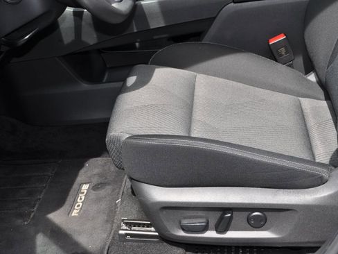 Used 2024 Nissan Rogue SV image 7