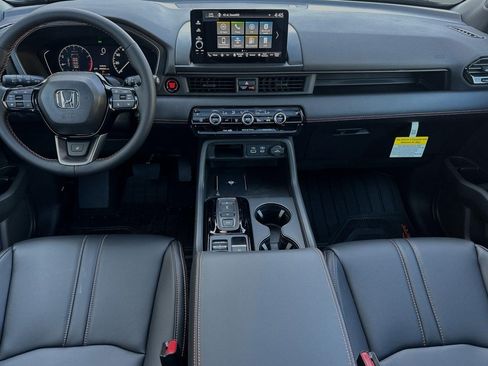 New 2025 Honda Pilot TrailSport image 15