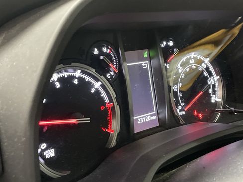 Used 2022 Toyota 4Runner TRD Sport image 8