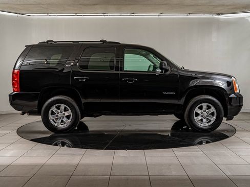 Used 2012 GMC Yukon SLT w/ SLT-2 Equipment Package image 11