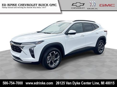 Certified 2024 Chevrolet Trax LT w/ Driver Confidence Package FWD image 1