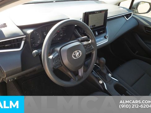 Used 2024 Toyota Corolla LE image 6