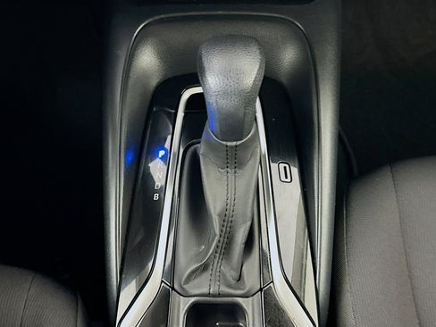 Used 2020 Toyota Corolla LE w/ LE Premium Package image 24