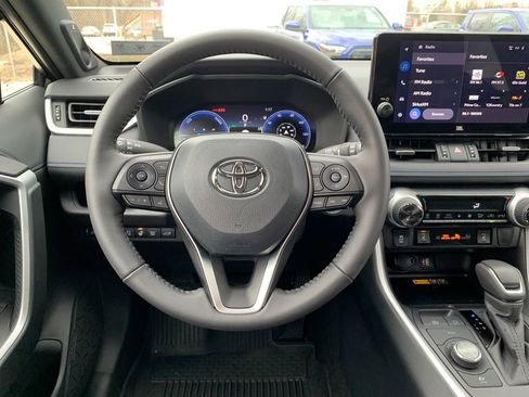 Used 2025 Toyota RAV4 XSE w/ Advanced Technology Package image 17