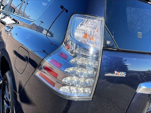 Used 2023 Lexus GX 460 Premium image 33