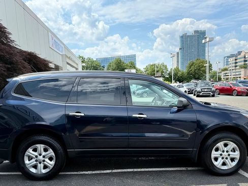 Used 2015 Chevrolet Traverse LS FWD image 6