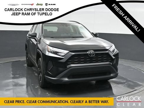 Used 2024 Toyota RAV4 XLE FWD image 6