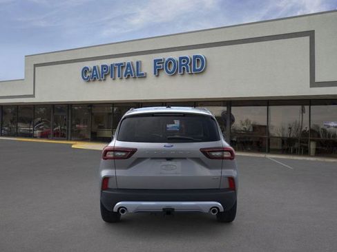 Used 2024 Ford Escape SE w/ PHEV Premium Package image 5