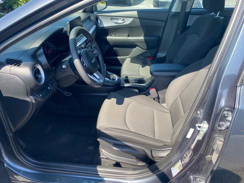 Certified 2023 Kia Forte LXS FWD image 10