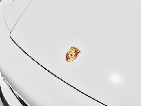 Used 2024 Porsche 911 Carrera 4 GTS AWD/4WD image 7