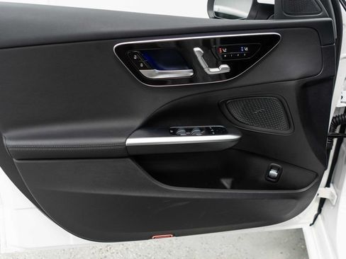 Used 2025 Mercedes-Benz C 300 4MATIC Sedan image 13
